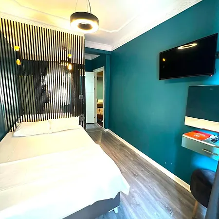 Royalboutique Anex B Kayaroyal - There Is No Lift - Coffees & Tea Free Of Charge At The Terrace Restaurant Otel İstanbul