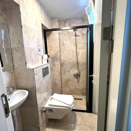 מלון Royalboutique Anex B Kayaroyal - There Is No Lift - Coffees & Tea Free Of Charge At The Terrace Restaurant 3*