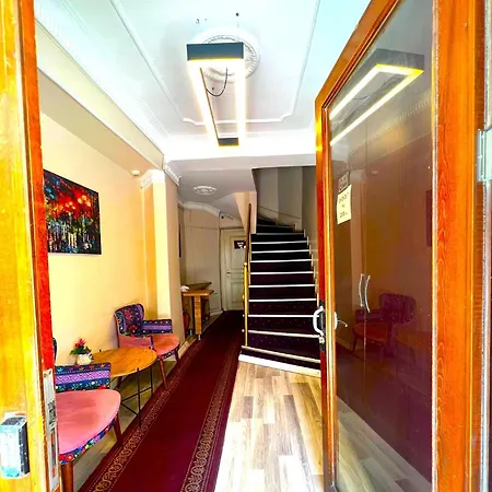 מלון Royalboutique Anex B Kayaroyal - There Is No Lift - Coffees & Tea Free Of Charge At The Terrace Restaurant 3*